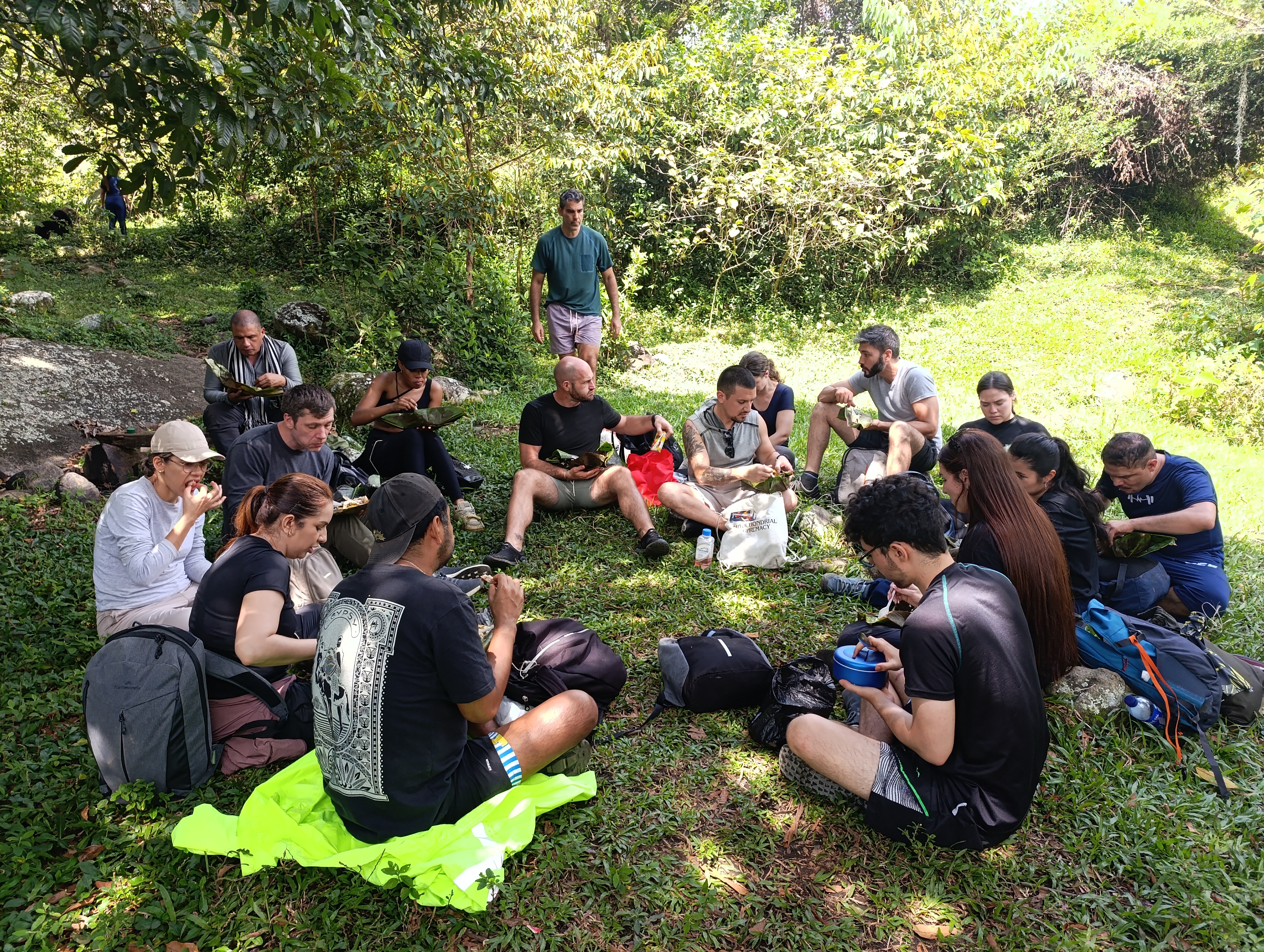 Equipo Jacamará compartiendo en naturaleza